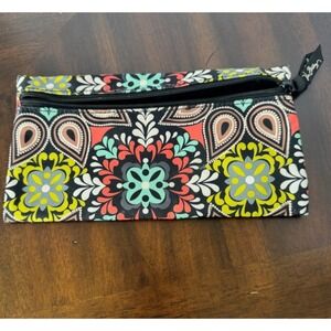 Vera Bradley Floral Quilted Cotton Zip Wallet Clutch Organizer
